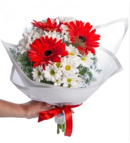 Papatya 3 Gerbera Buketi