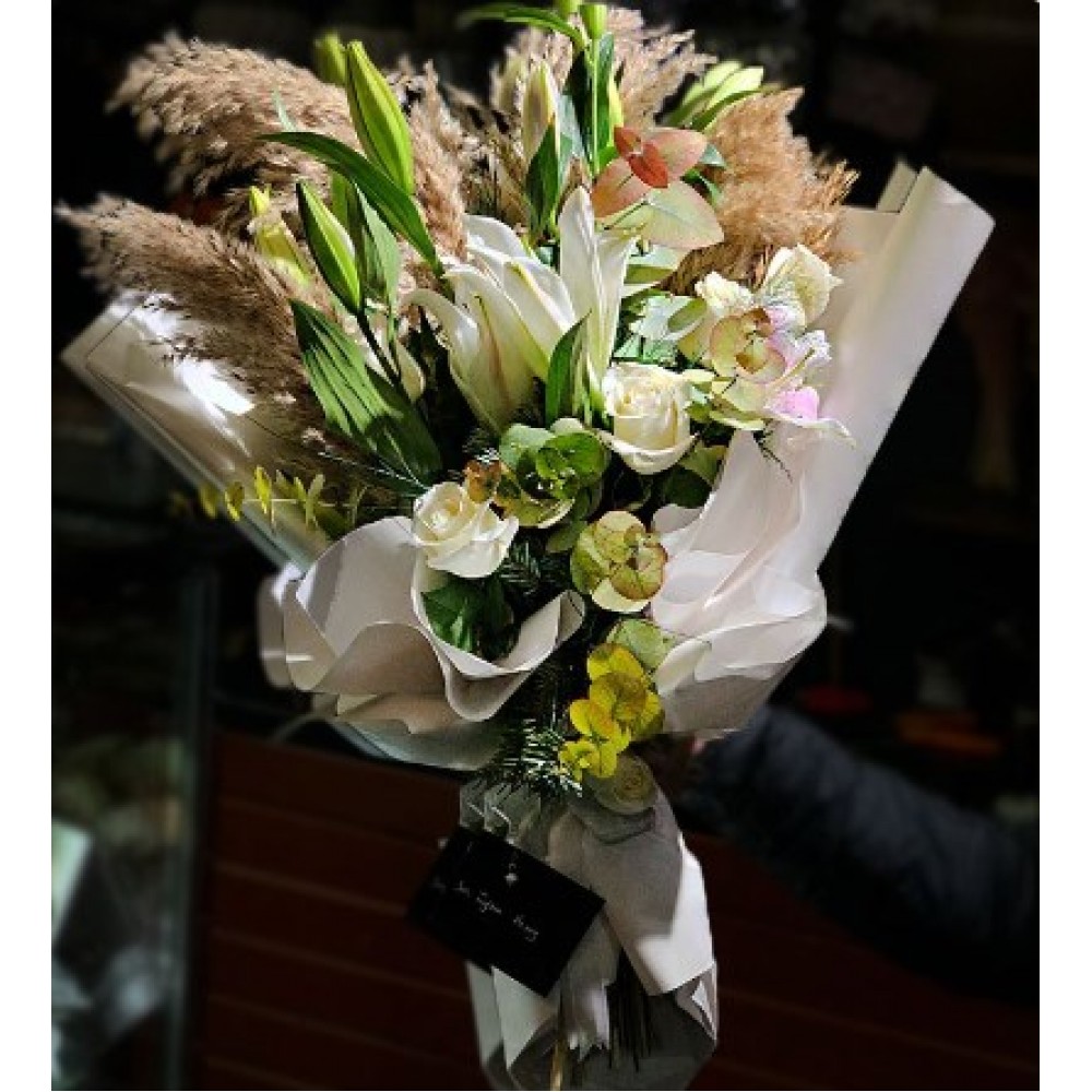 Natural Lilyum ve Gül Buketi