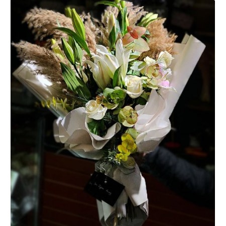 Natural Lilyum ve Gül Buketi